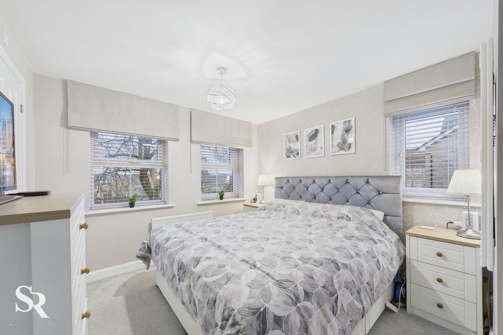 Bedroom One (En-Suite)
