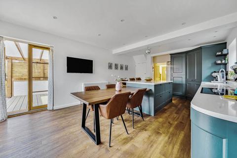4 bedroom semi-detached house for sale, Maidstone Road, Pembury, TN2