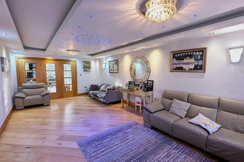 undefined, Wallasey Crescent, Uxbridge, Greater London, UB10