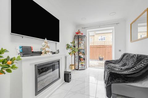undefined, Abbott Road, London E14