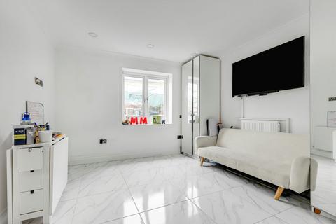 undefined, Abbott Road, London E14
