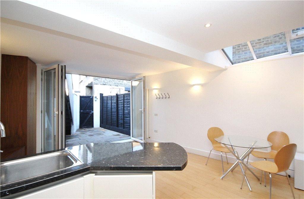 Reception/Kitchen