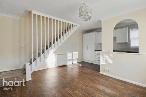 1 bedroom semi-detached house for sale, Fielding Avenue, Tilbury