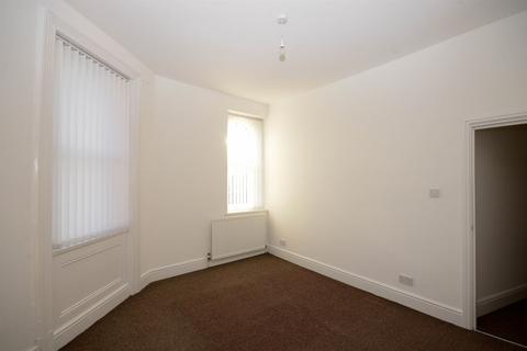 2 bedroom flat to rent, Wylam Street, Jarrow - Additional Charge of £90 per Month for Heating & Hot Water