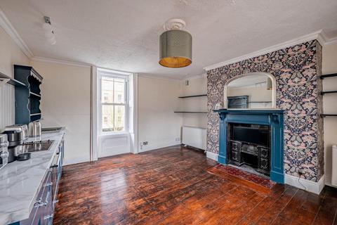 2 bedroom apartment to rent, St George`s Place
