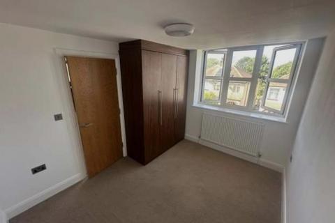 3 bedroom flat to rent, Wilson Gardens, Harrow, HA1