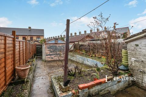 3 bedroom terraced house to rent, St. Marys Road, BH15