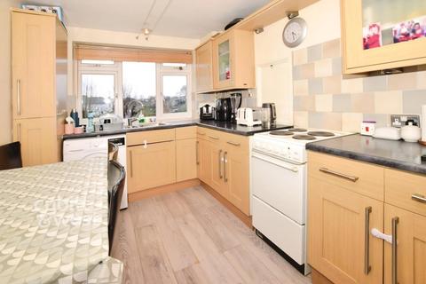 2 bedroom apartment to rent, Mead Road Cranleigh GU6
