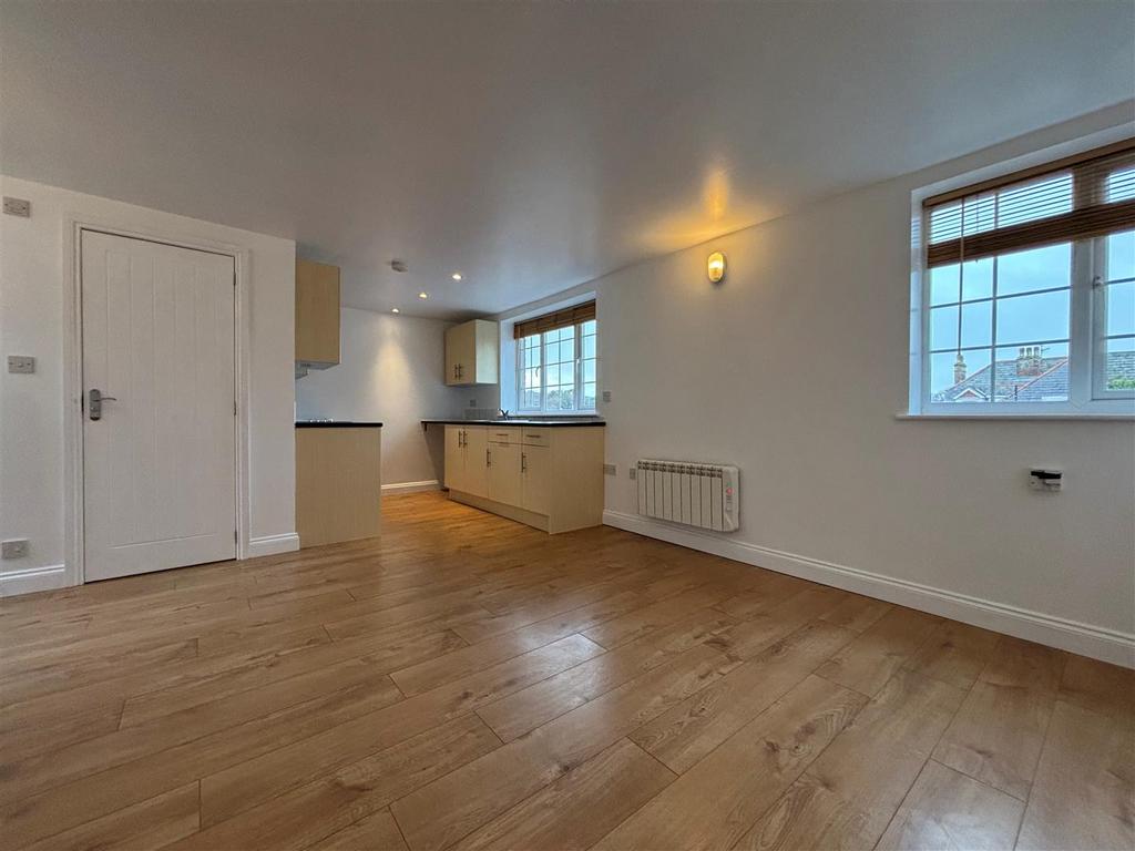 Living/Dining Area