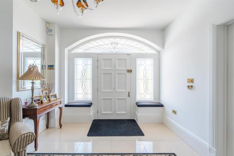 undefined, Bath Road, Saltford, Bristol