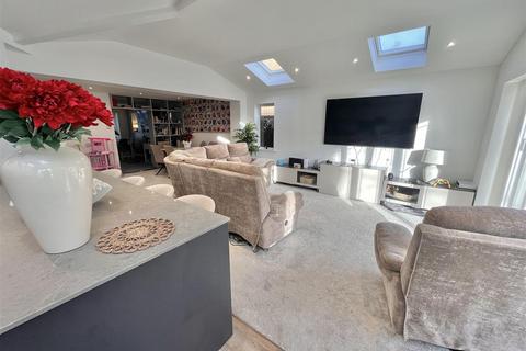 4 bedroom detached house for sale, Alveston Drive, Wilmslow
