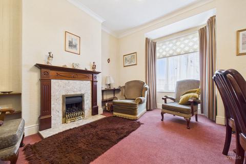 3 bedroom semi-detached house for sale, Wold Road, North Lincolnshire DN19