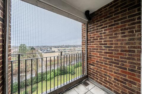 2 bedroom apartment for sale, Green Vale, London