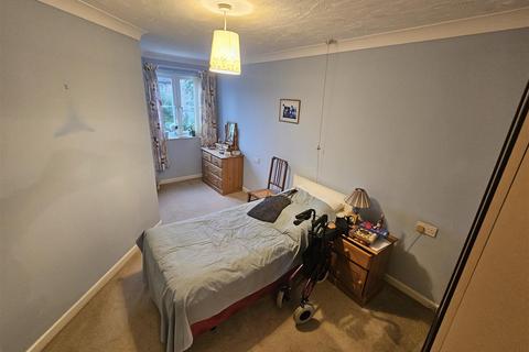 2 bedroom apartment for sale, Mclay Court, St. Fagans Road, Fairwater, Cardiff