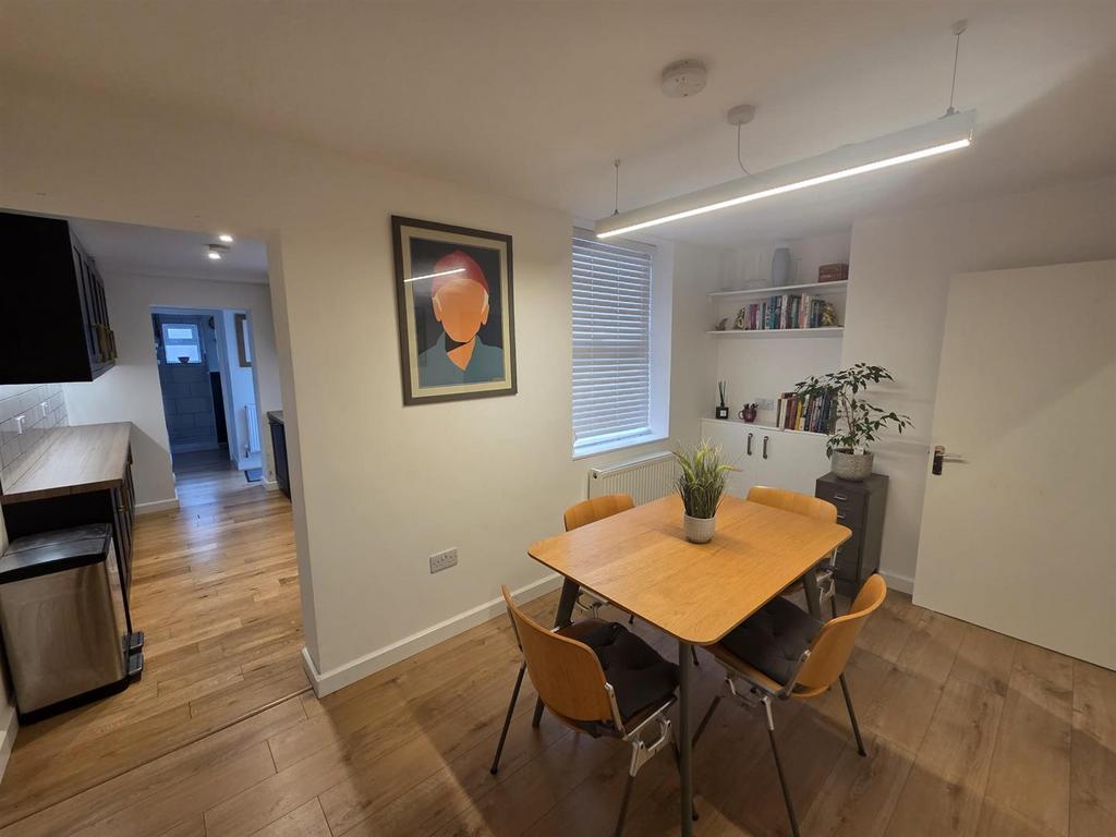 74 South Road 3.jpeg