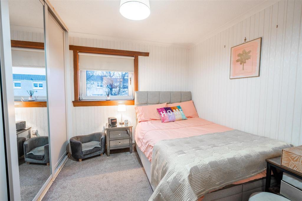 Bedroom.three.jpg
