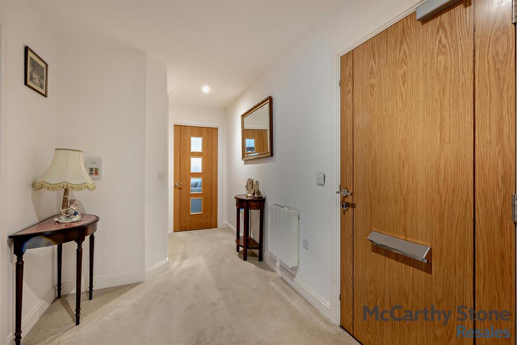 8671657-interior08-800.jpg