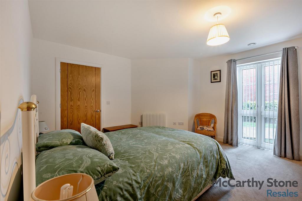 8671657-interior03-800.jpg