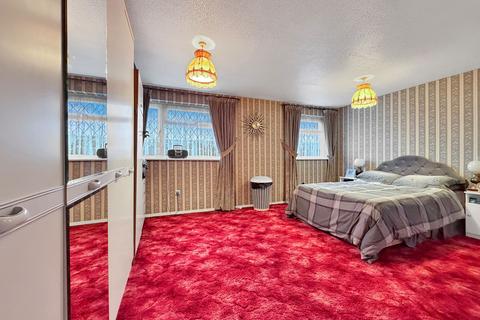 2 bedroom end of terrace house for sale, Milton Road, Stanford-le-hope SS17