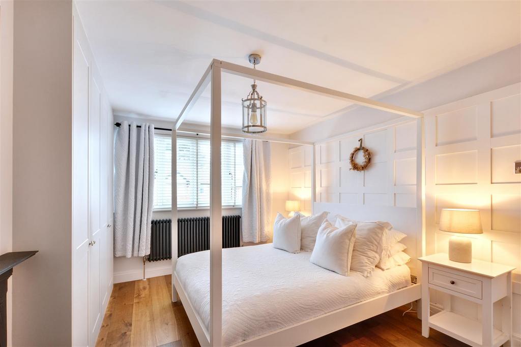 Bedroom 1 2.jpeg