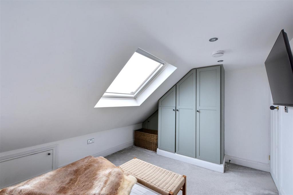 Bedroom 5 2.jpeg