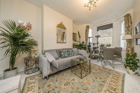 1 bedroom flat for sale, Westcroft Square, London W6