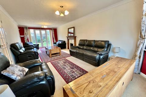 4 bedroom detached house for sale, Barrowby Road, Grantham, NG31
