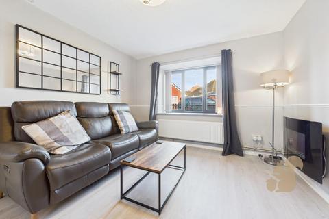 2 bedroom terraced house to rent, Gilberd Road, Colchester