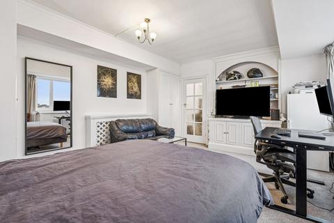 Studio to rent, Sloane Avenue Mansions, Sloane Avenue, SW3