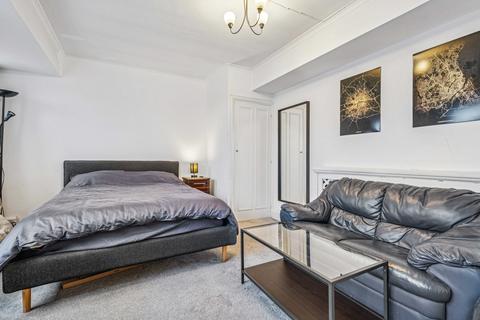 Studio to rent, Sloane Avenue Mansions, Sloane Avenue, SW3