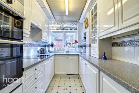 undefined, Cutenhoe Road, Luton