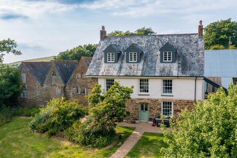 5 bedroom detached house for sale, St Columb