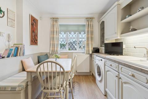 3 bedroom end of terrace house for sale, The Chyne, Gerrards Cross, Buckinghamshire, SL9