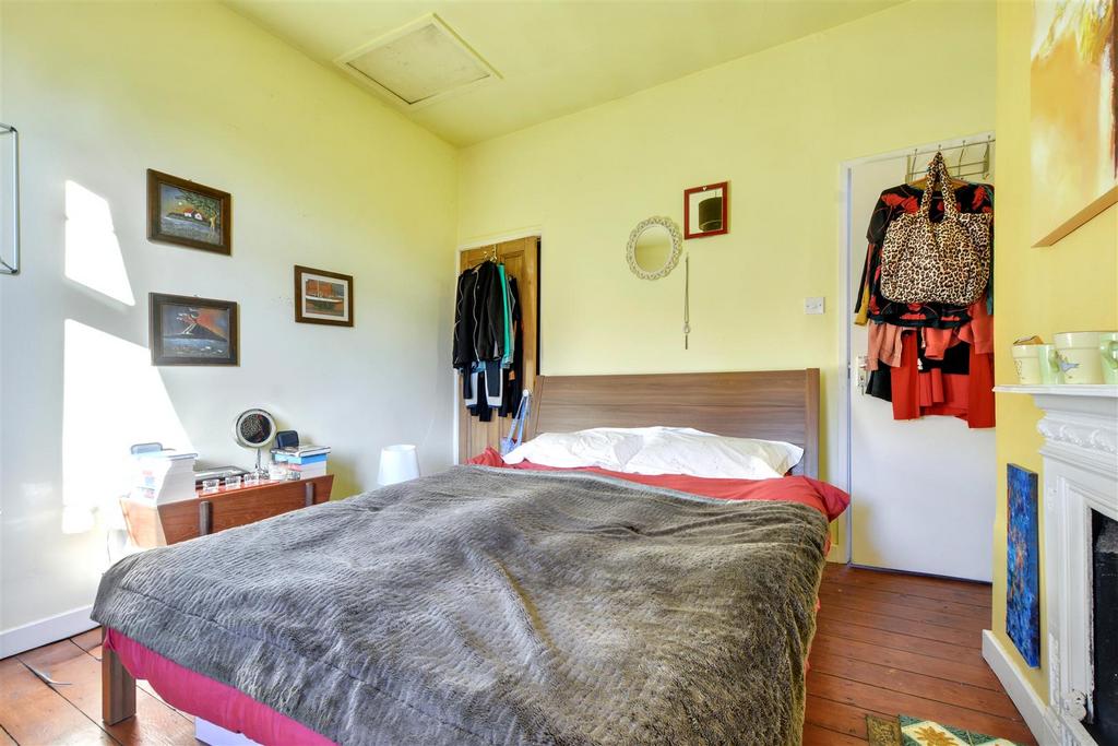 Bedroom One (1).jpeg