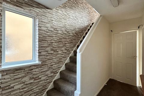 3 bedroom semi-detached house to rent, Meliden Way, Stoke-On-Trent, ST4