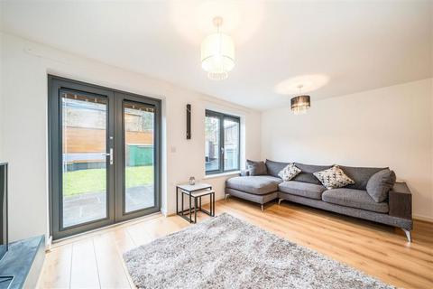 3 bedroom maisonette for sale, Akerman Road, London SW9