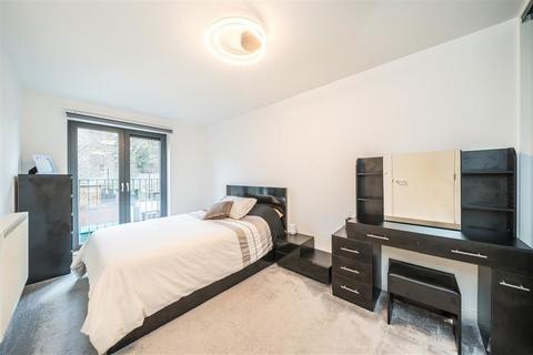 3 bedroom maisonette for sale, Akerman Road, London SW9