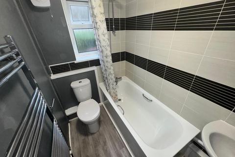 1 bedroom flat to rent, Lane Green Road, Codsall WV8