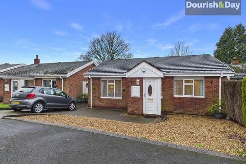 2 bedroom detached bungalow to rent, Gladstone Road, Cannock WS12