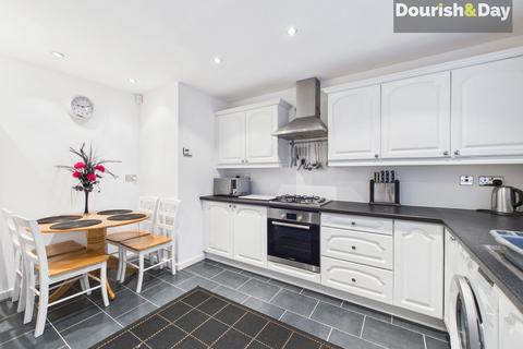 2 bedroom detached bungalow to rent, Gladstone Road, Cannock WS12
