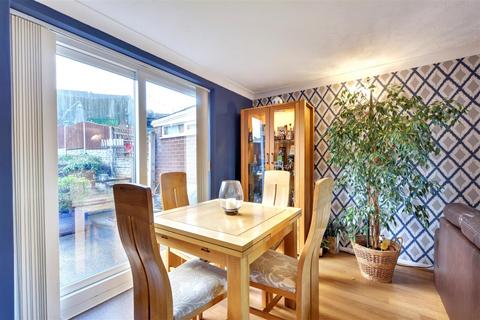 3 bedroom end of terrace house for sale, Milverton Road, Nottingham