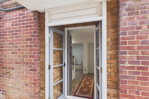 undefined, Grove Close, Old Windsor, Berkshire, SL4