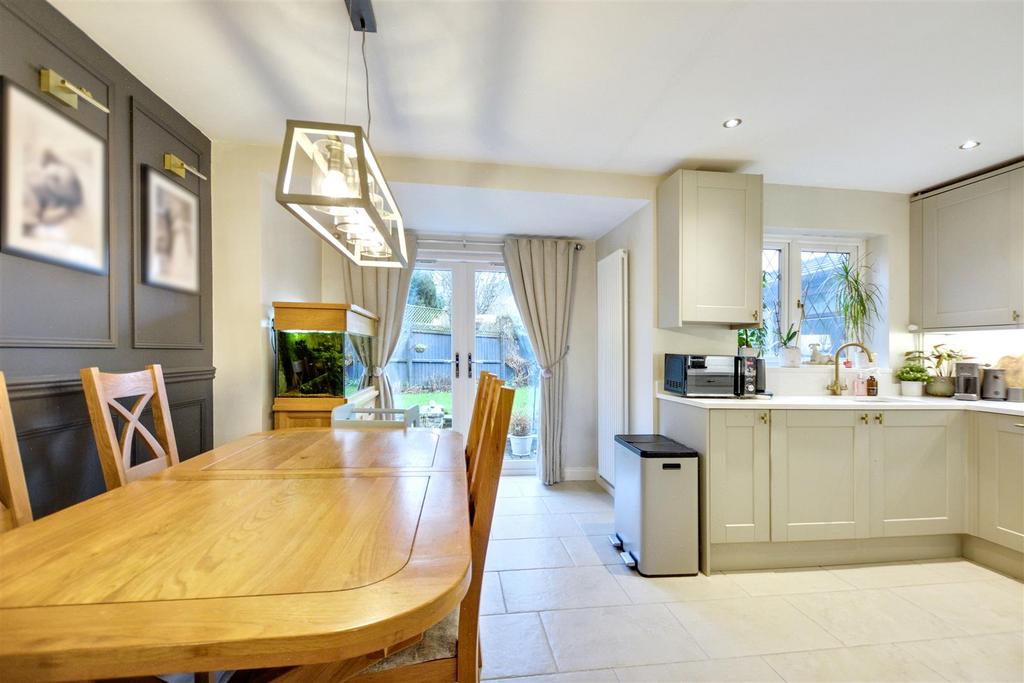 L Shaped Kitchen Diner