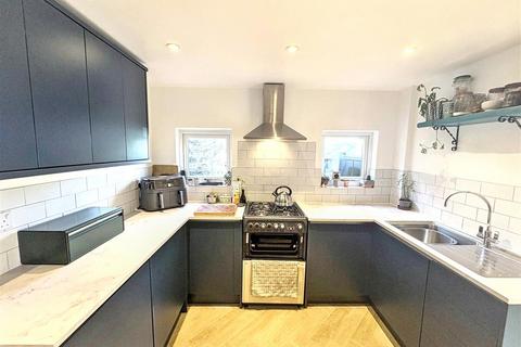 2 bedroom house for sale, Truro TR3