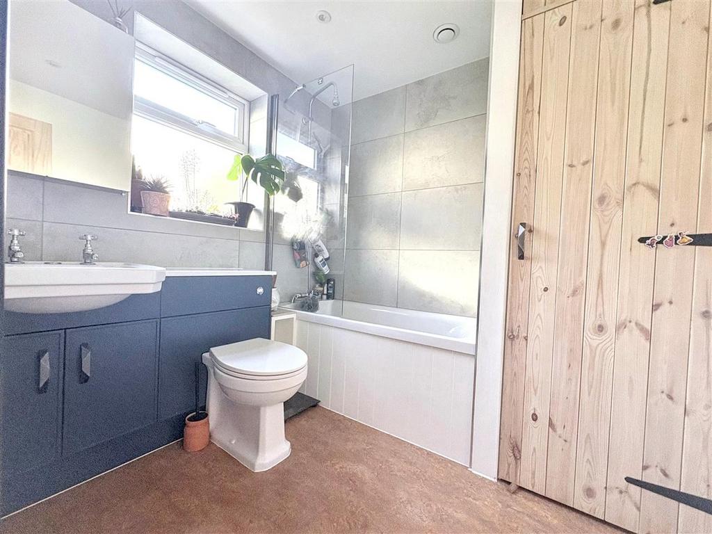 Family bathroom