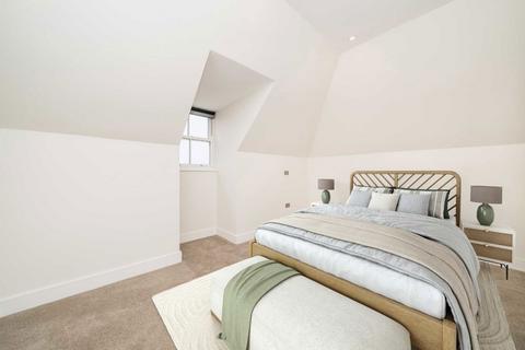3 bedroom flat for sale, Oak Hill Road, Surbiton KT6