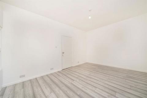 1 bedroom flat to rent, Columbia Road, London E2