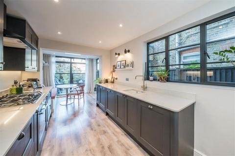 4 bedroom terraced house for sale, Wick Road, Teddington TW11