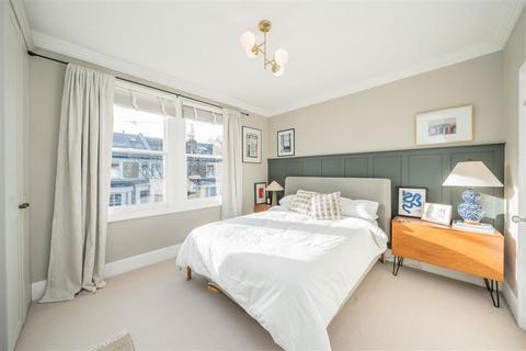 4 bedroom terraced house for sale, Wick Road, Teddington TW11