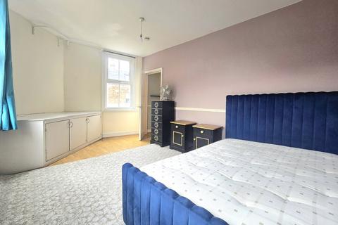 1 bedroom maisonette to rent, Kingston Road, London SW19
